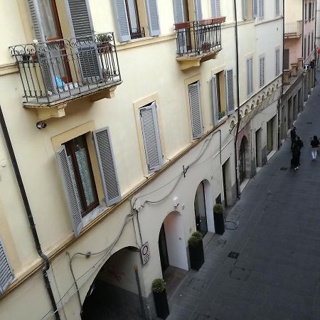 Residenza Mazzini Foligno Exterior photo